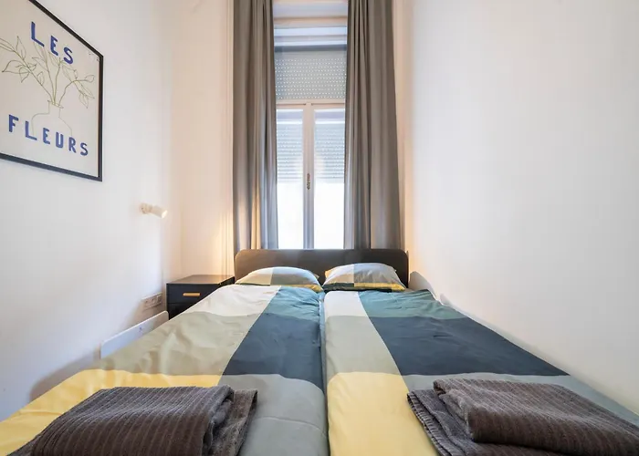 The Grove Hideaway Central 2Br Retreat